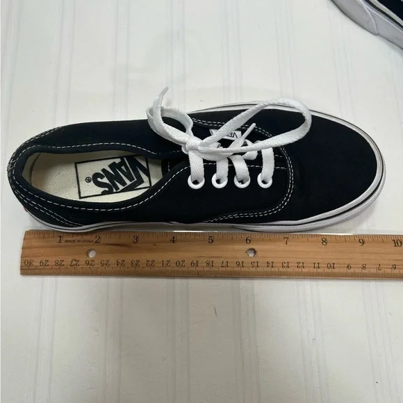 Vans Off The Wall Black and White Canvas Tennis Shoes Size Men 4.0 Women 5.5 - Picture 12 of 12